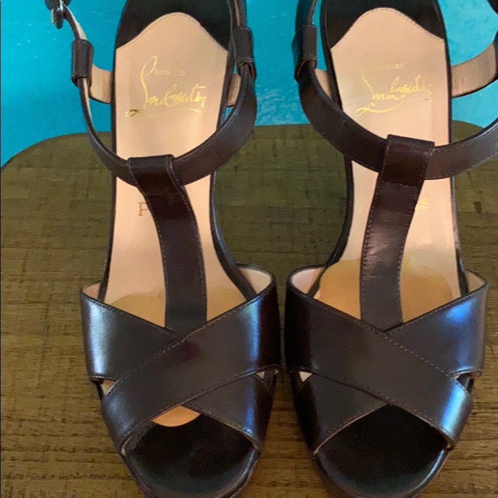 Designer shoes - Picture 3 of 3